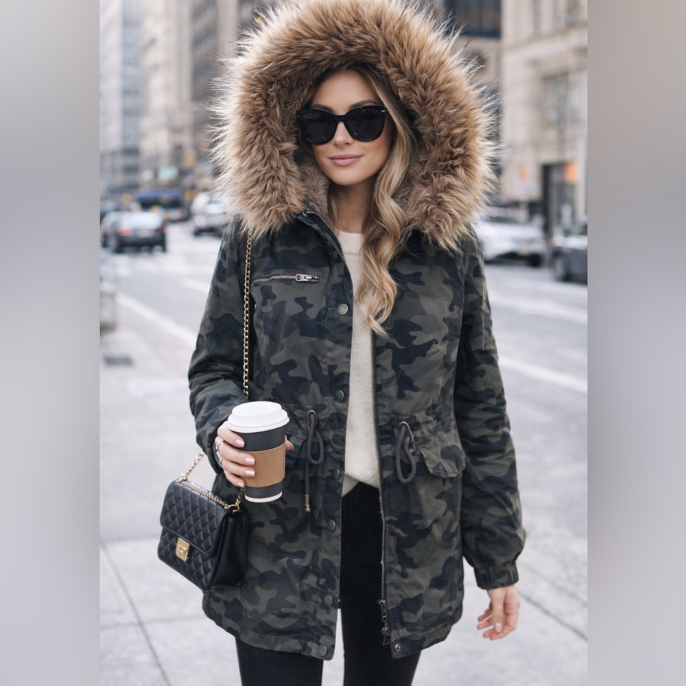 Lucky Brand Camo Faux Fur Hooded Parka – Women’s Small – NWOT